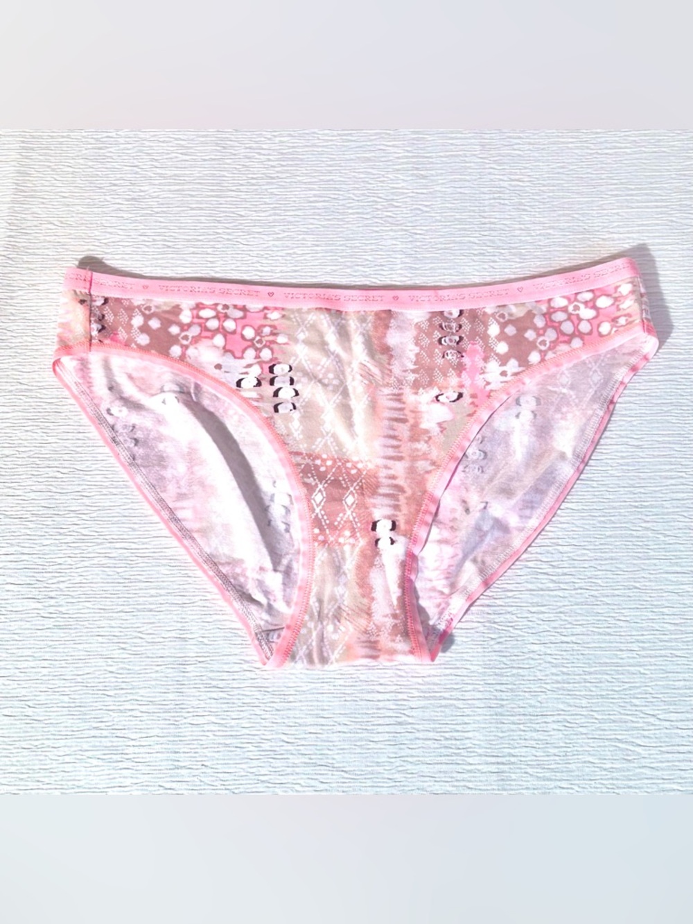 Victoria's Secret Pink & White Bohemian Print Cotton Bikini Panties, Medium